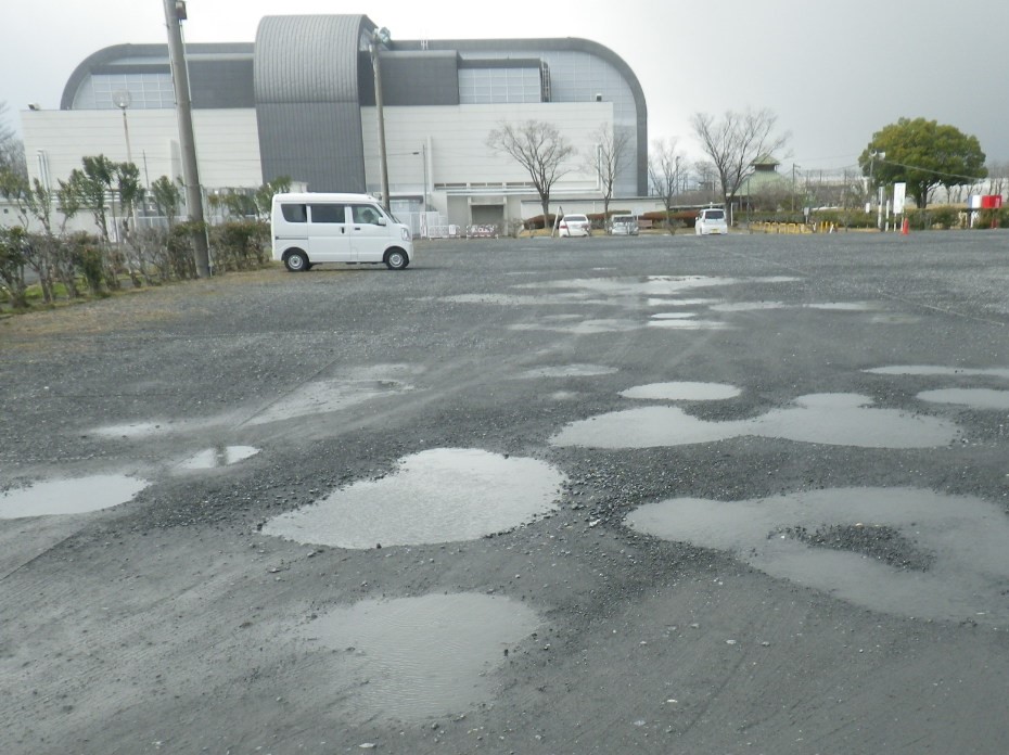 守山市民運動公園第2駐車場舗装工事着工前